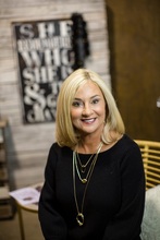 Donna Khur