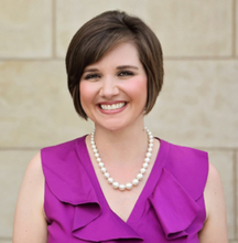 Lorri-website-headshot-295x300.jpg