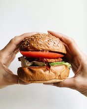 Melbourne-Burger-Medi-Share-10e23a6c