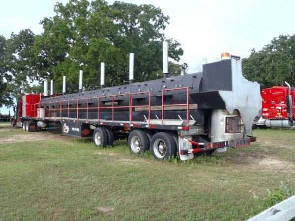 TX-Worlds-Largest-TexStar-Smoker-13.jpg